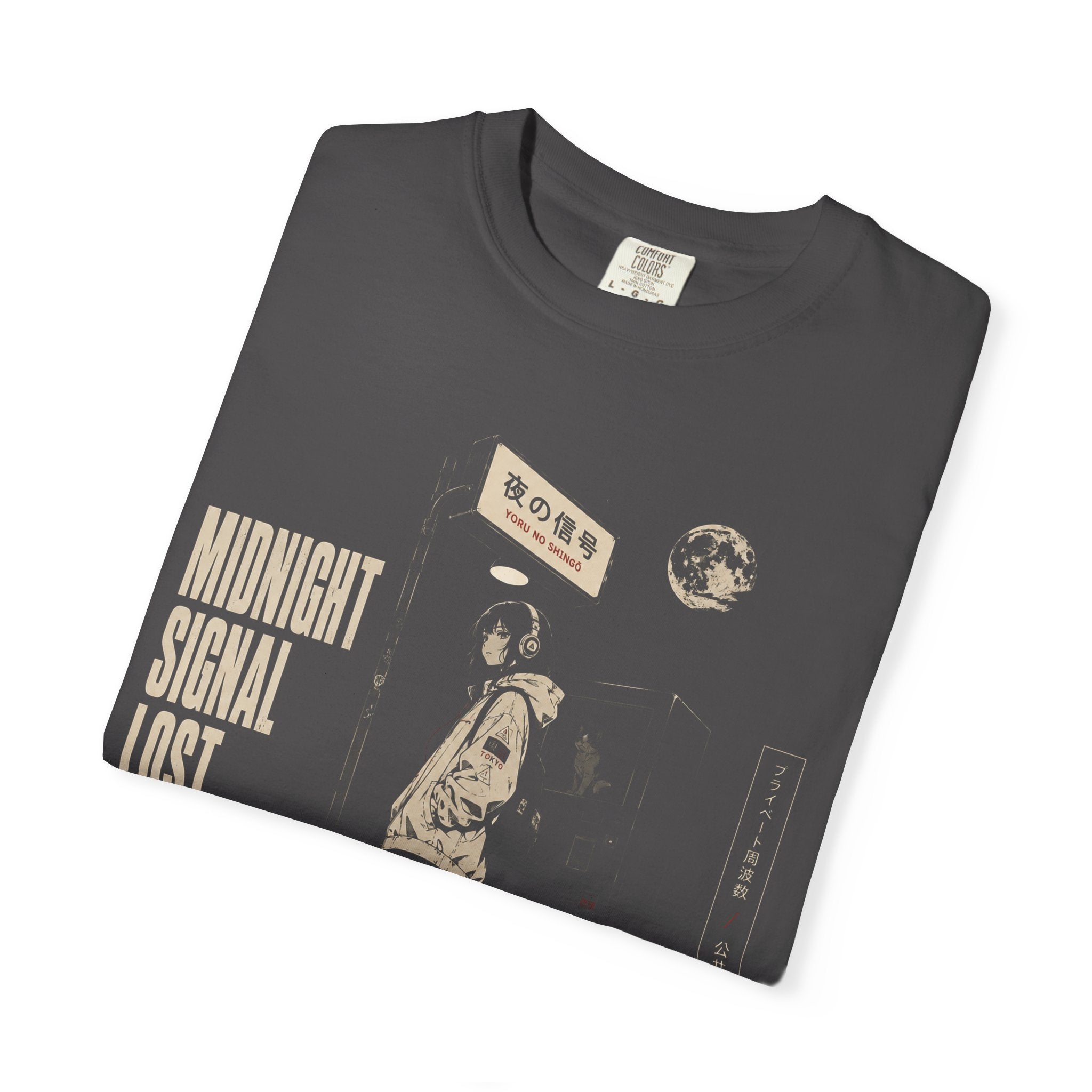 Midnight signal in a quiet alley